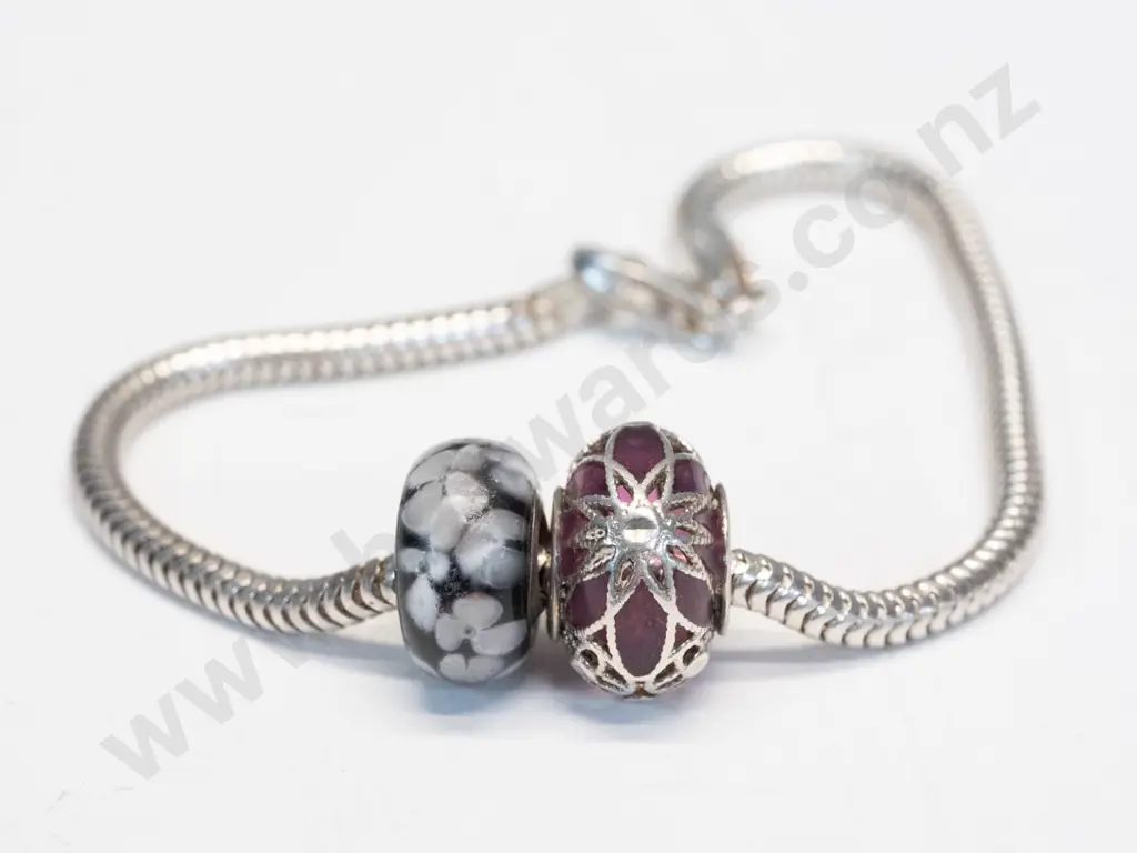 silver bracelet stamped 925 Image 1++