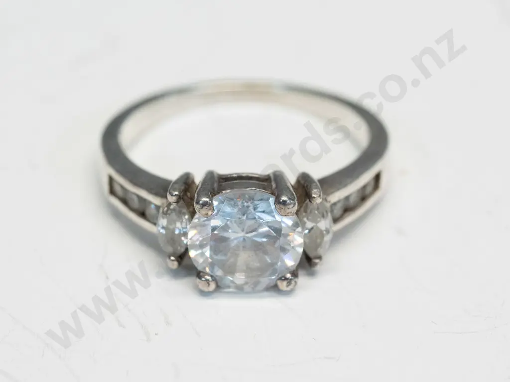 silver cz dress ring stamped 925 Image 1++