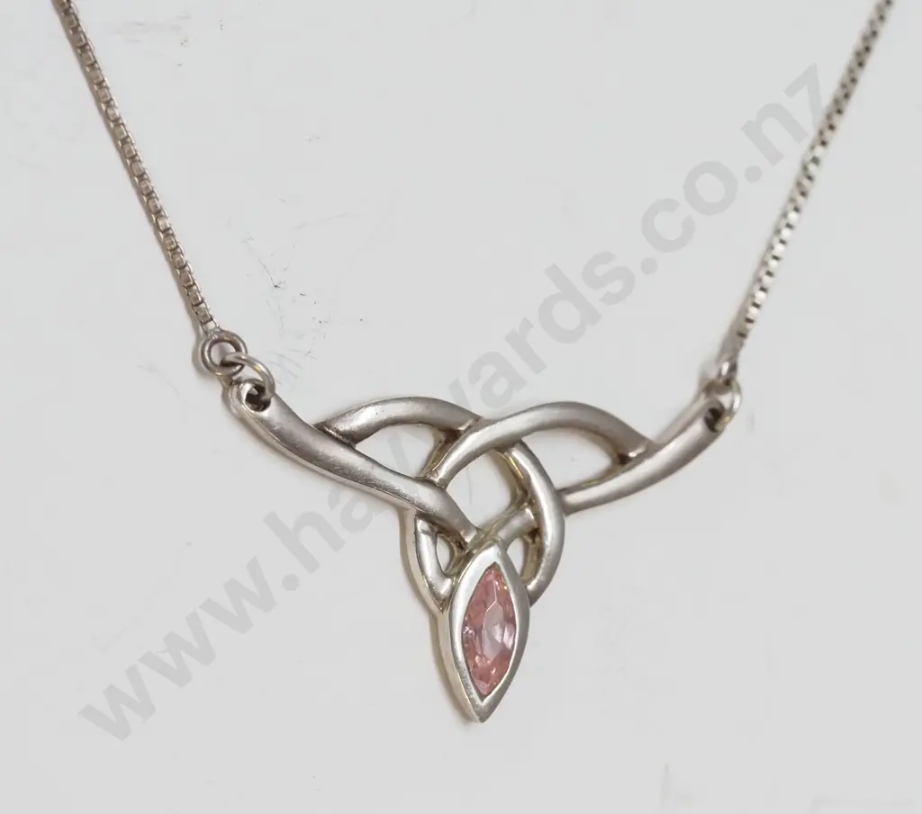silver necklace stamped 925 Image 1++