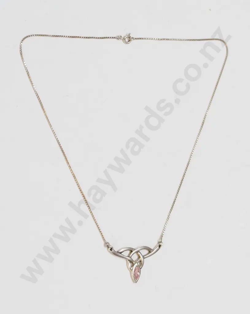 silver necklace stamped 925 Image 1++