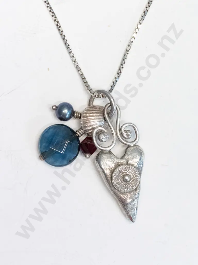 silver necklace stamped 925 Image 1++