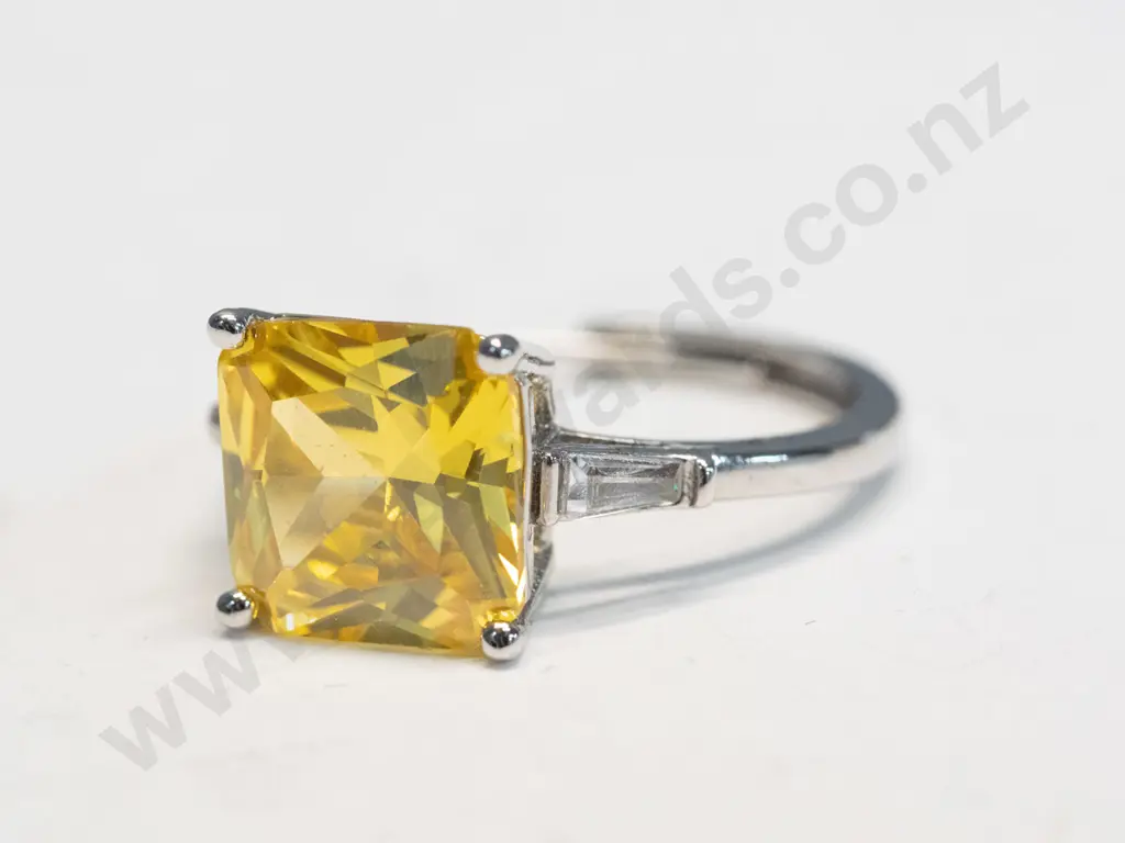 silver amber ring stamped 925 Image 1++