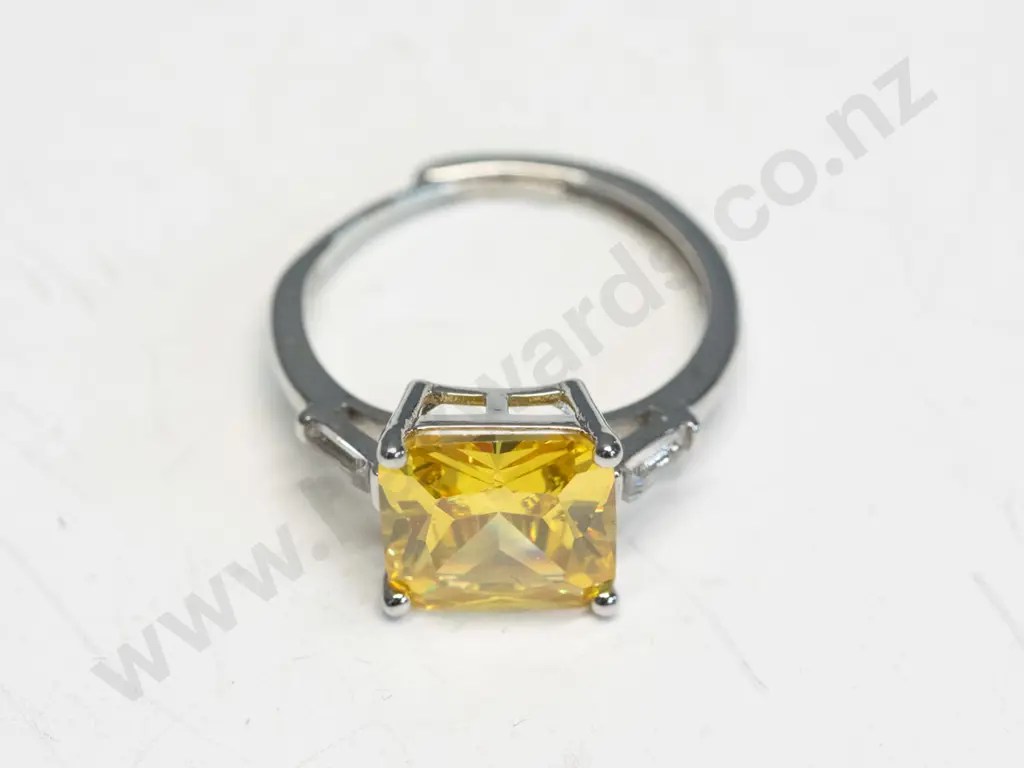 silver amber ring stamped 925 Image 1++