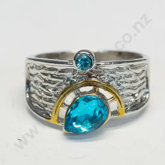 silver ring with 2 blue stones stamped 925