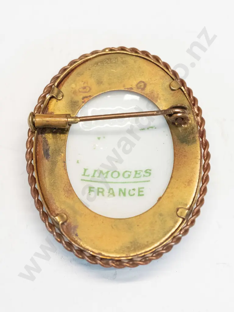 Limoges brooch Image 1++