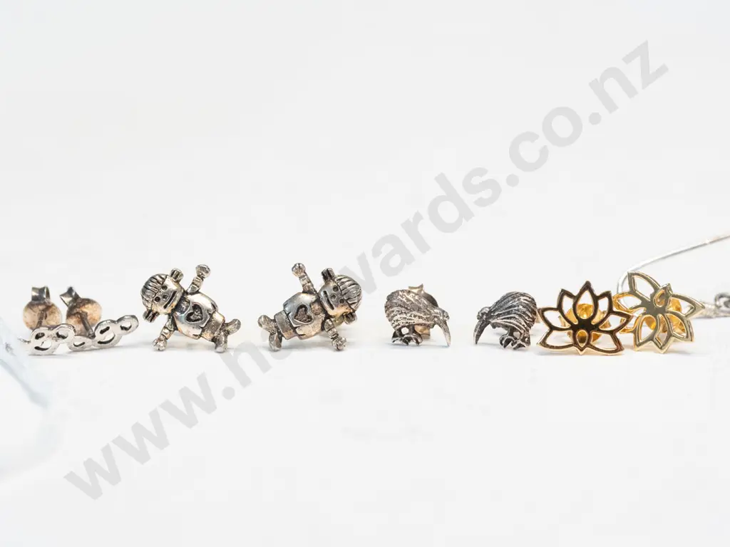 6 pairs asstd earrings stamped 925 Image 1++