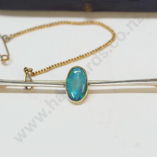 15ct opal bar brooch