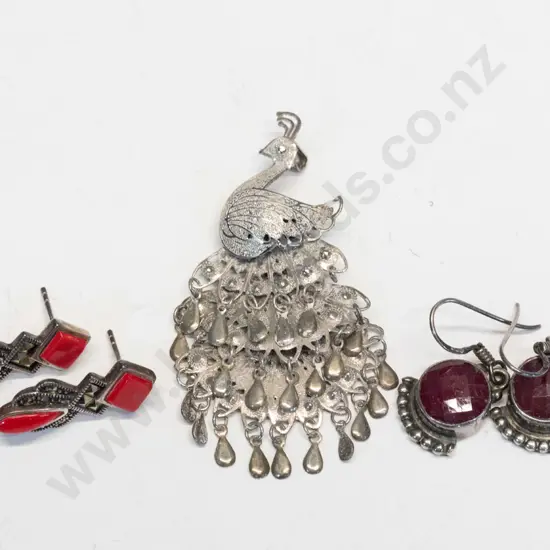 2 pairs of earrings both stamped 925