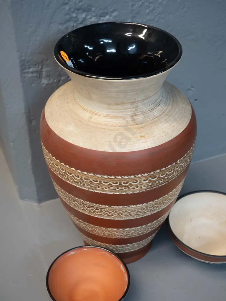 3 pieces of German pottery w/ incised sgraffito patterns - 2 bowls and vase H-310 Image 1++