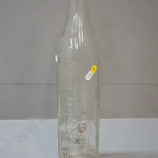 vintage Mobil oil quart bottle H-370