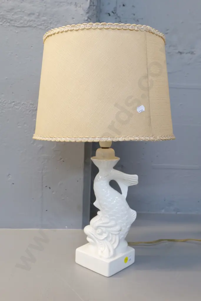 "Casa Pupo" London white ceramic fish motif table lamp - some crazing H-490 with shade Image 1++