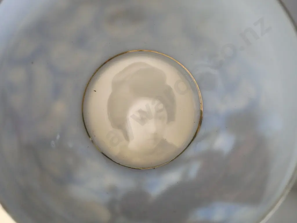 Japanese dragon pattern tea set with lithophane images in cups - teapot. One cup damaged/repaired H200 W-230 Image 1++