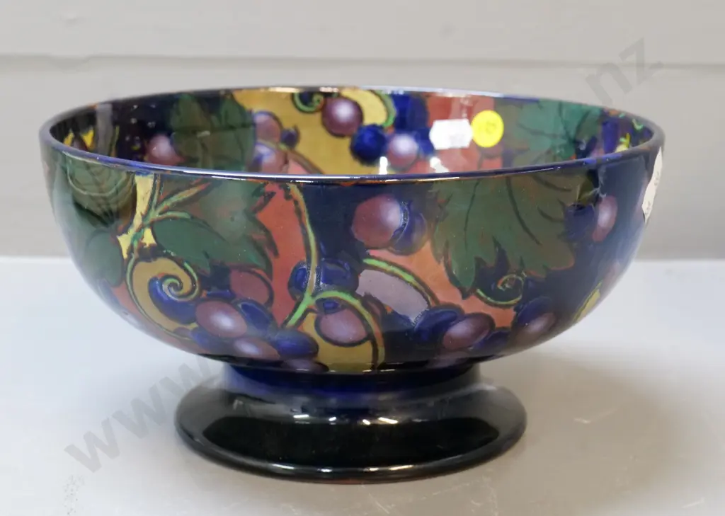 Stanley Ware Jacobean footed bowl H-110 D-210 Image 1++