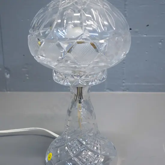 cut crystal table lamp H-320 Shade Diameter 170 (needs rewiring)