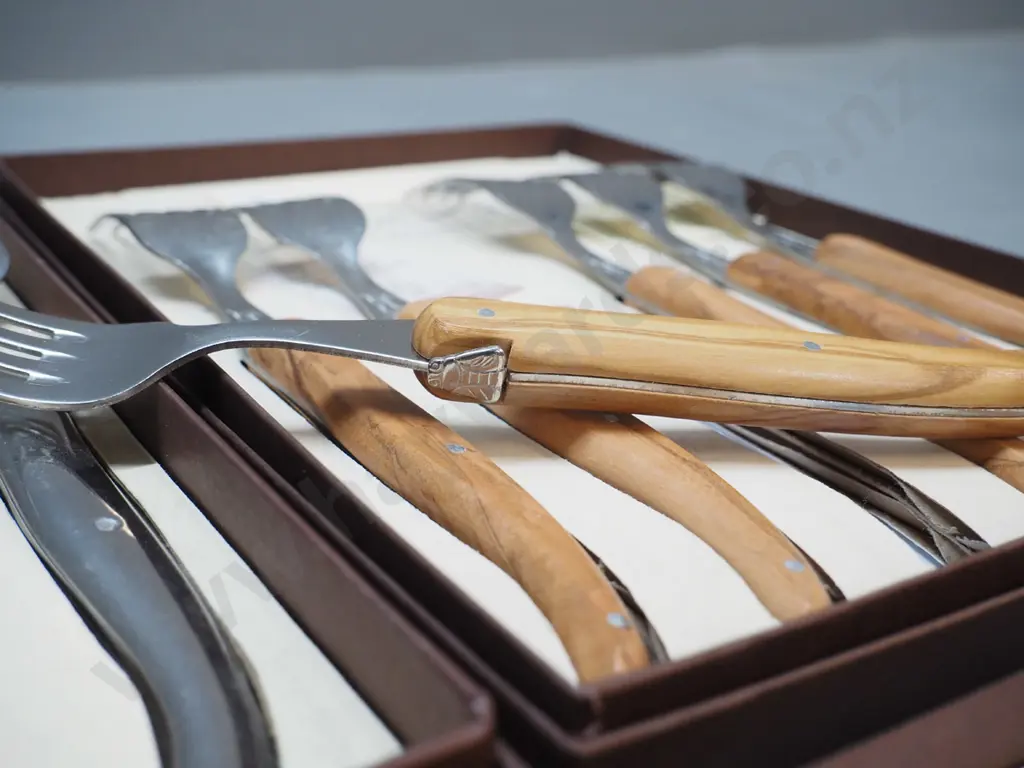 5 cased sets French 'Laguiole' cutlery - composite, olive wood or stainless steel handles Image 1++