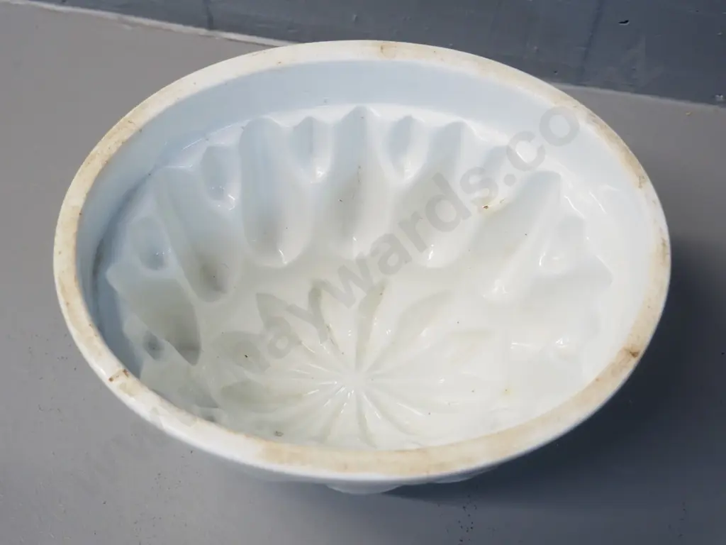 vintage porcelain jelly mould H140 L225 Image 1++