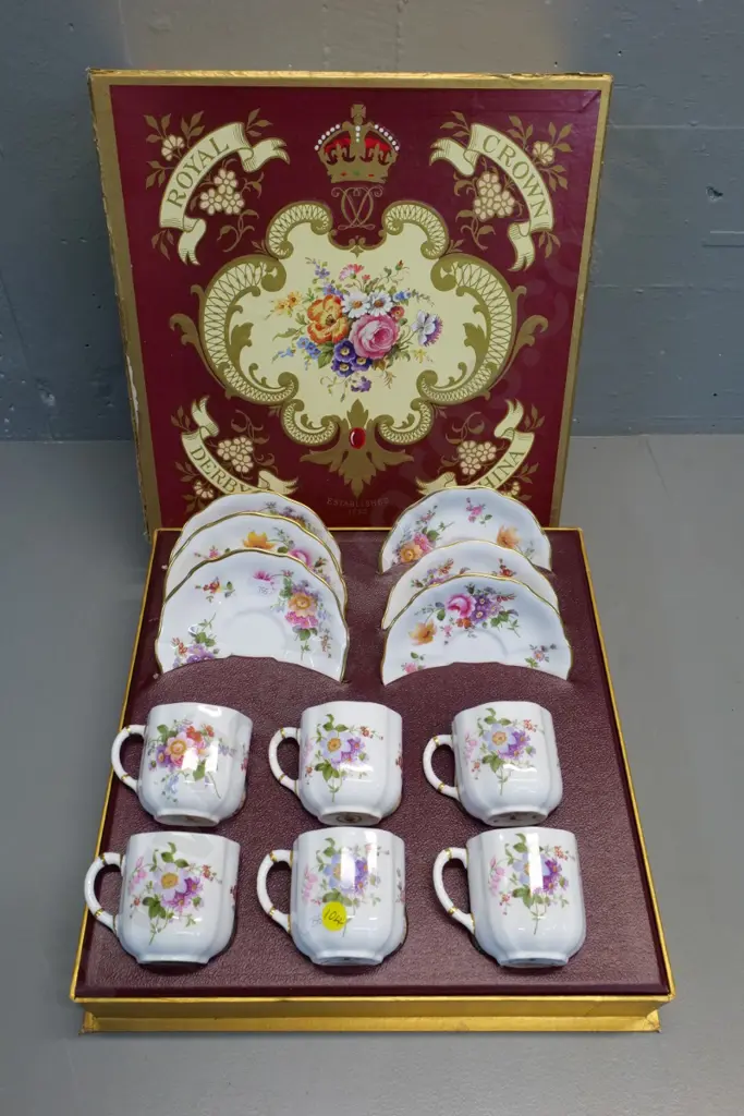 boxed set of 6 Royal Crown Derby posies coffee cups & saucers Image 1++