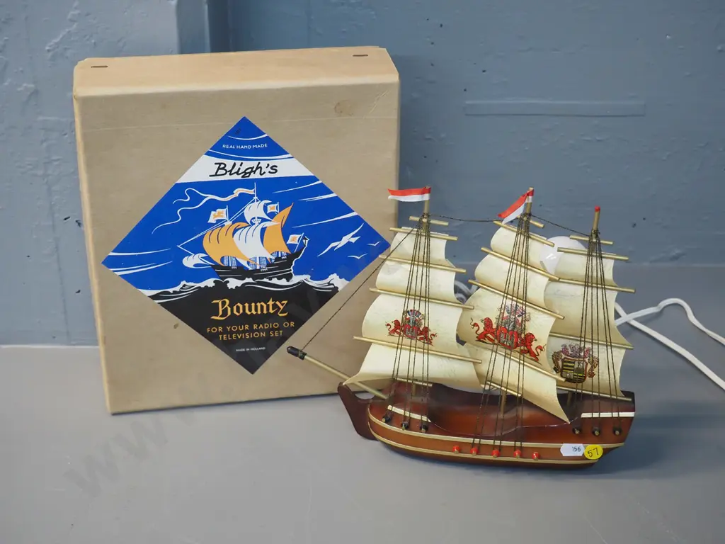 retro Bounty sailing ship lamp w/original box - made in Holland H230 L280 Image 1++