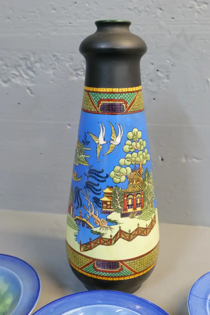 set of 6 Empire Ware Midnight Sails dessert bowls & an English Asian-pattern vase with unreadable mark H-330 Image 1++
