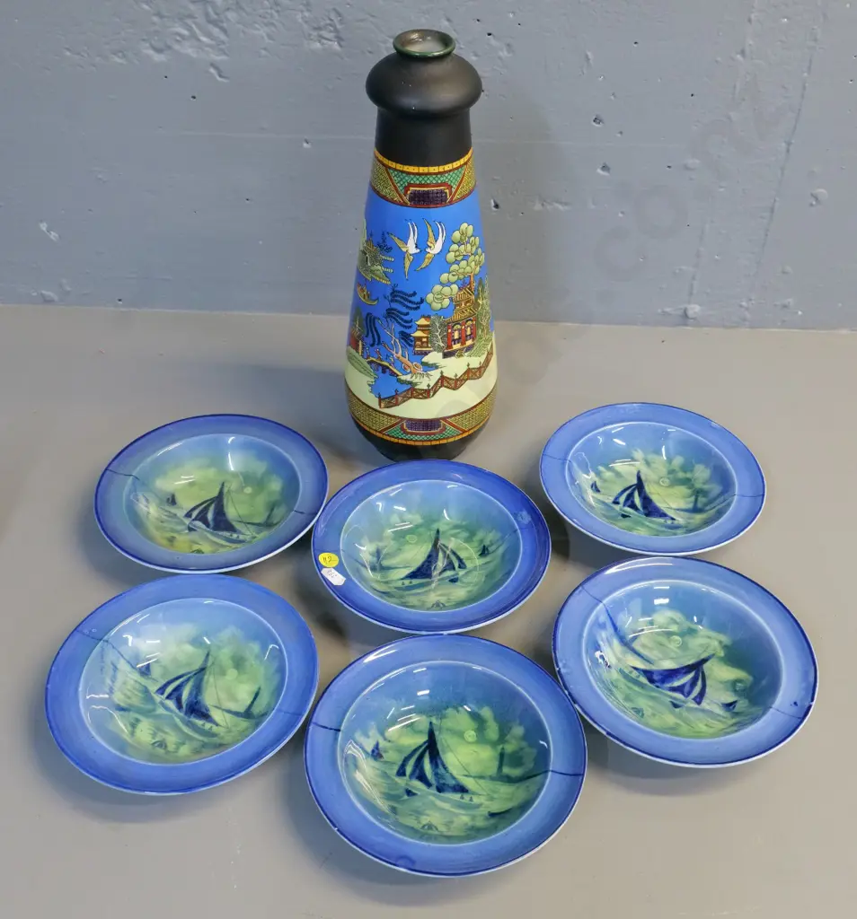 set of 6 Empire Ware Midnight Sails dessert bowls & an English Asian-pattern vase with unreadable mark H-330 Image 1++