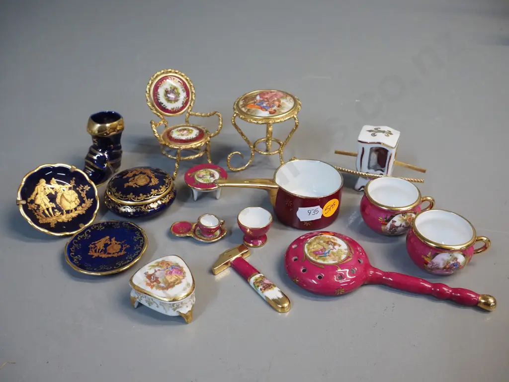 14 Limoges miniature items, various colours Image 1++