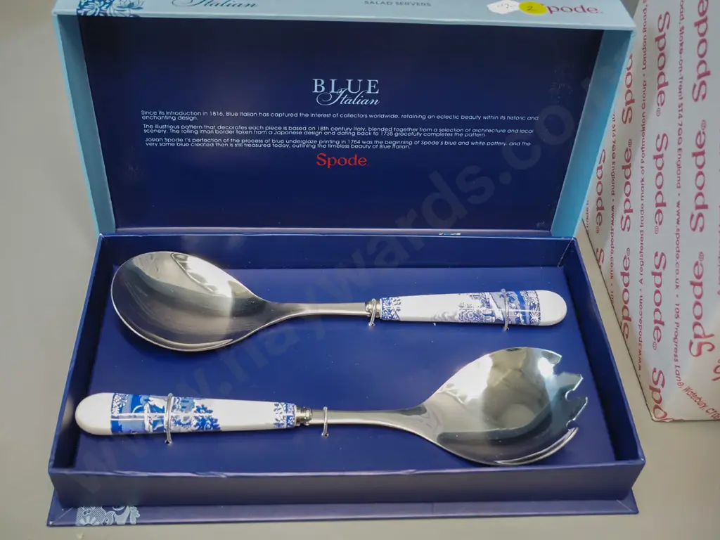 boxed Spode Blue Italian items - large vase H-200 W-150 D-150 and a pair of salad servers Image 1++