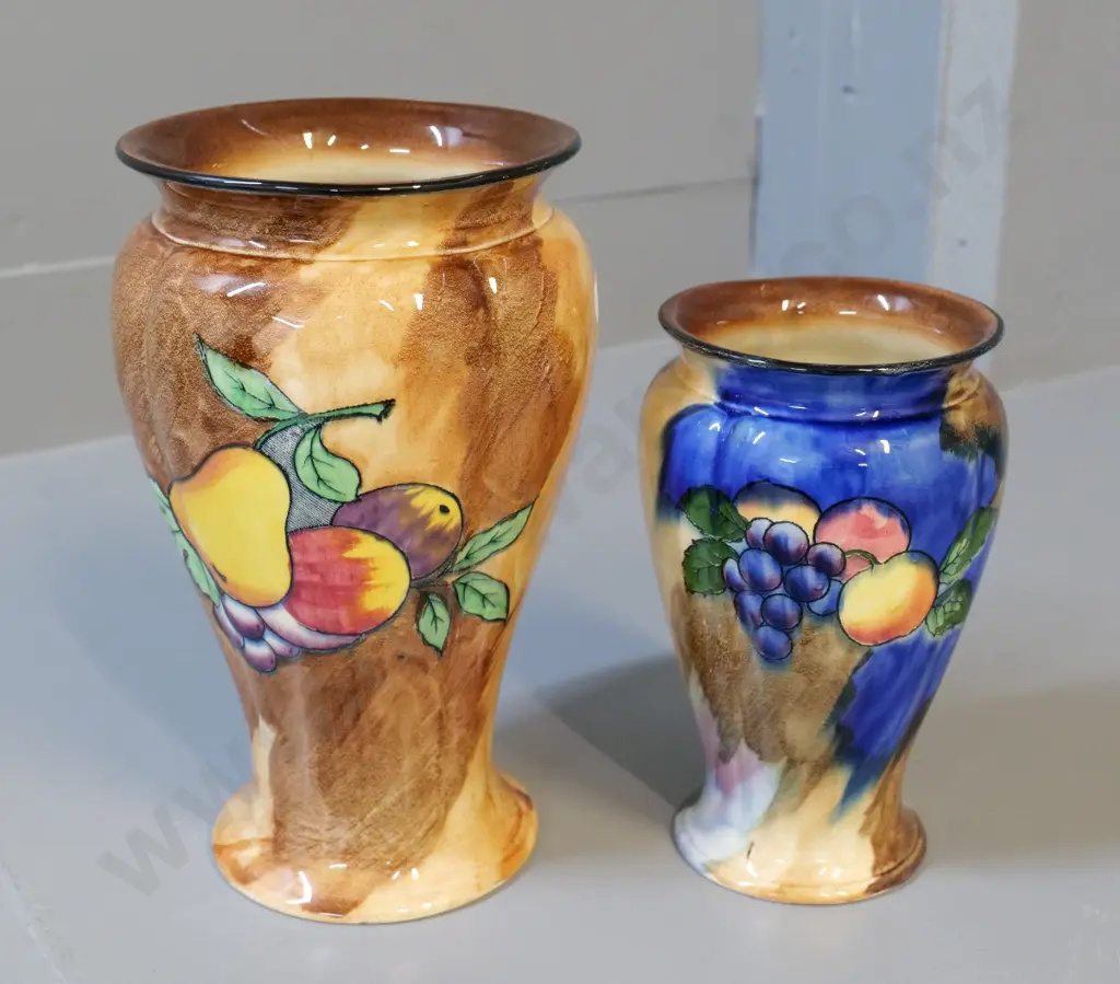 2 Tunstall fruit vases - Luscious H-220 and Autumn Image 1++