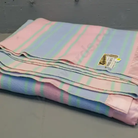 Onehunga Princess Royal queen size woollen blanket