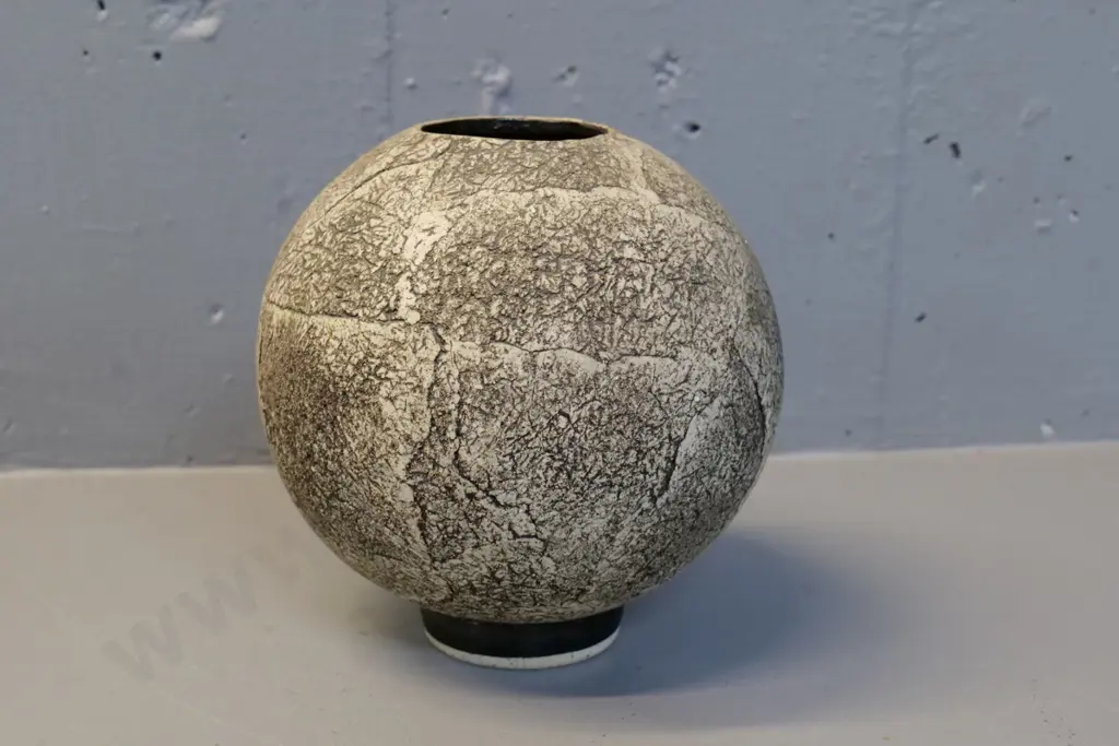 hand potted small ball shaped vase, unknown mark incised on base H-170 D-180 Image 1++