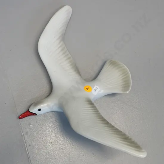 wall hanging gull - no maker's marks, some damage to finish on beak H-300 L-220