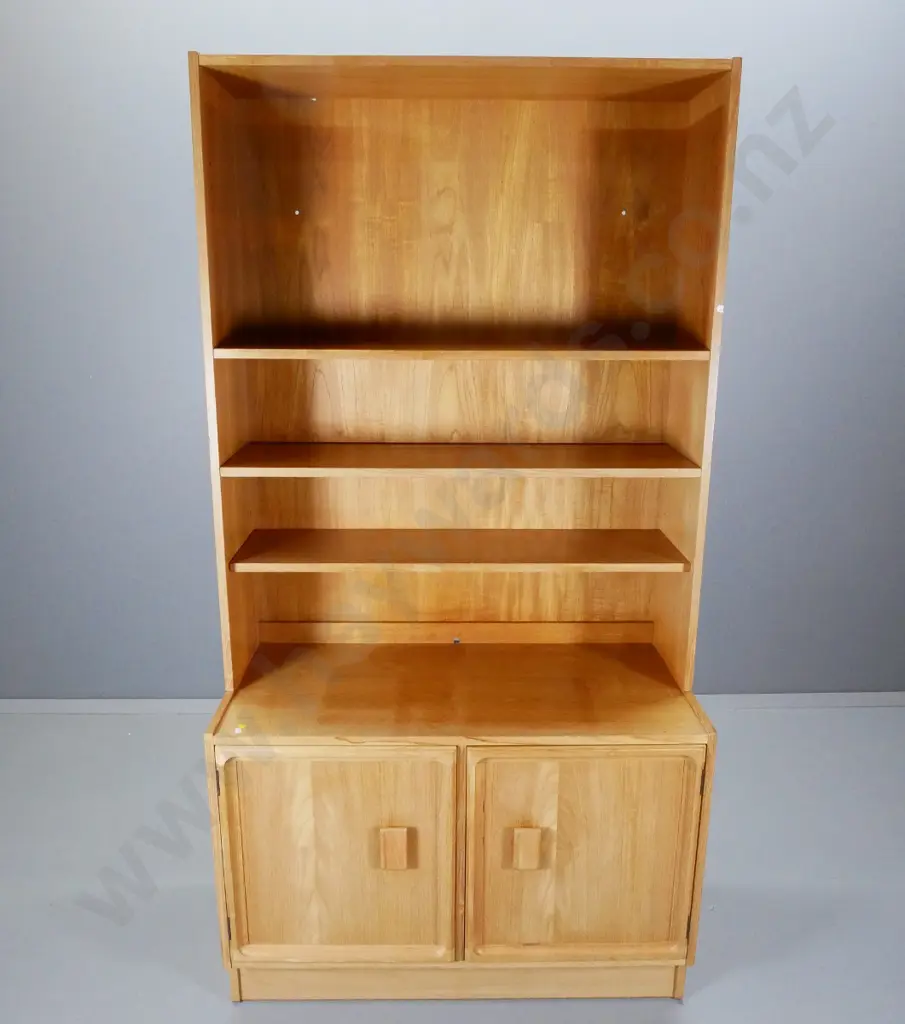 mid-century oak 2-door cabinet with bookcase top - 2 shelves adjustable. A few chips, fading H1770 W910 D470 Image 1++