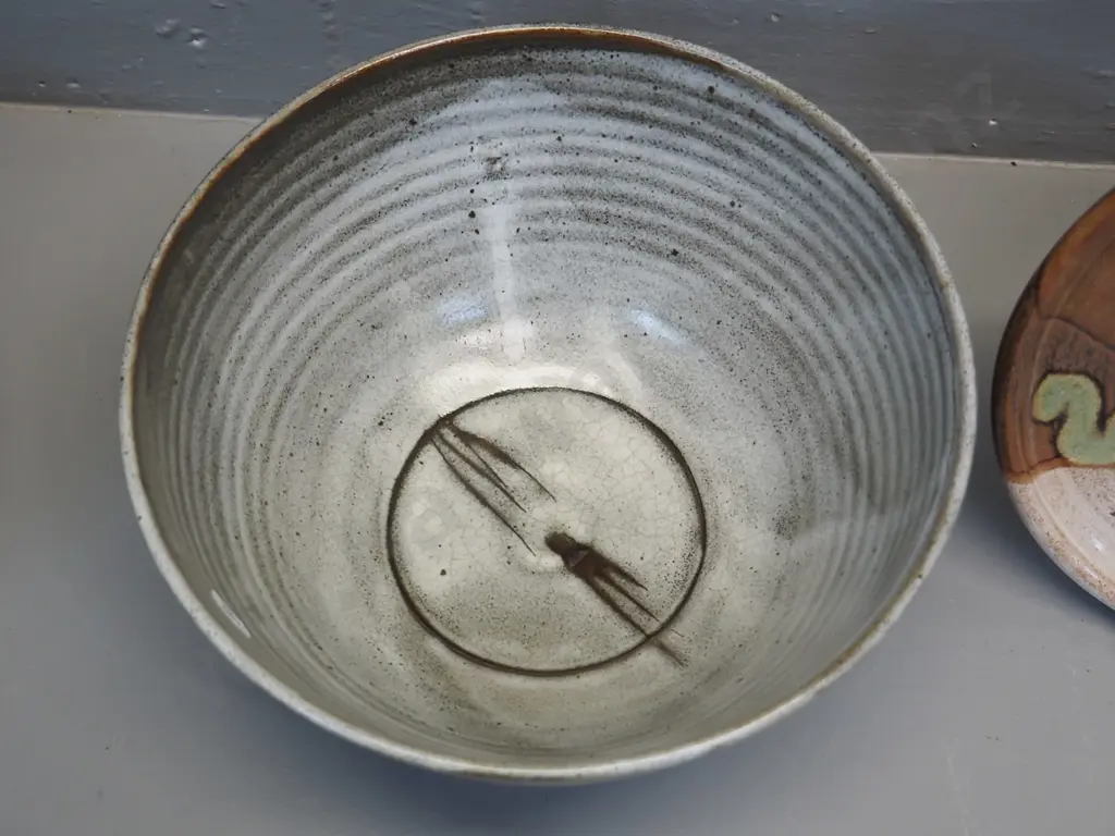 2 studio pottery items - plate marked 'bg' Omarama NZ and bowl with unknown mark H130 D245 Image 1++