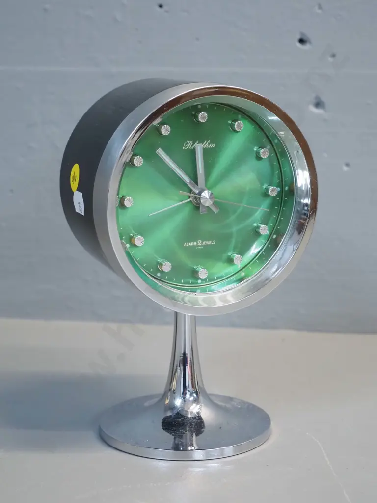 retro Rhythm wind-up plastic and chrome cased clock - plastic cover for adjustment knob missing, some pitting H180 Image 1++