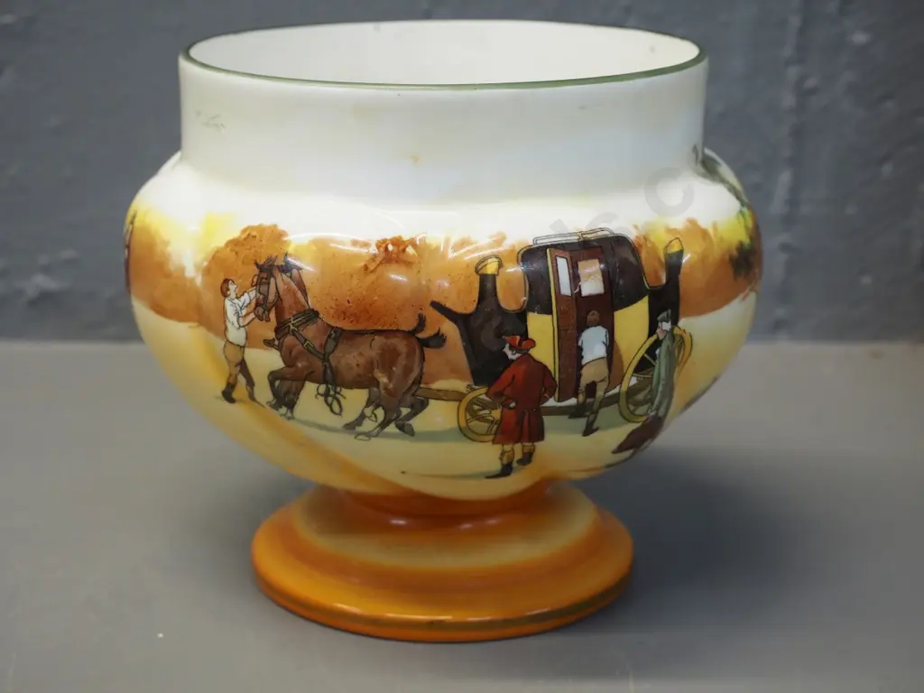 Royal Doulton Coaching Days comport bowl - some wear to decoration H-140 D-170 Image 1++
