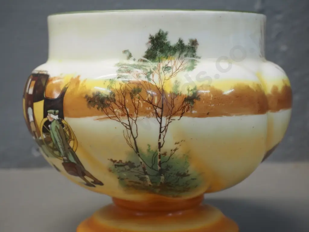 Royal Doulton Coaching Days comport bowl - some wear to decoration H-140 D-170 Image 1++