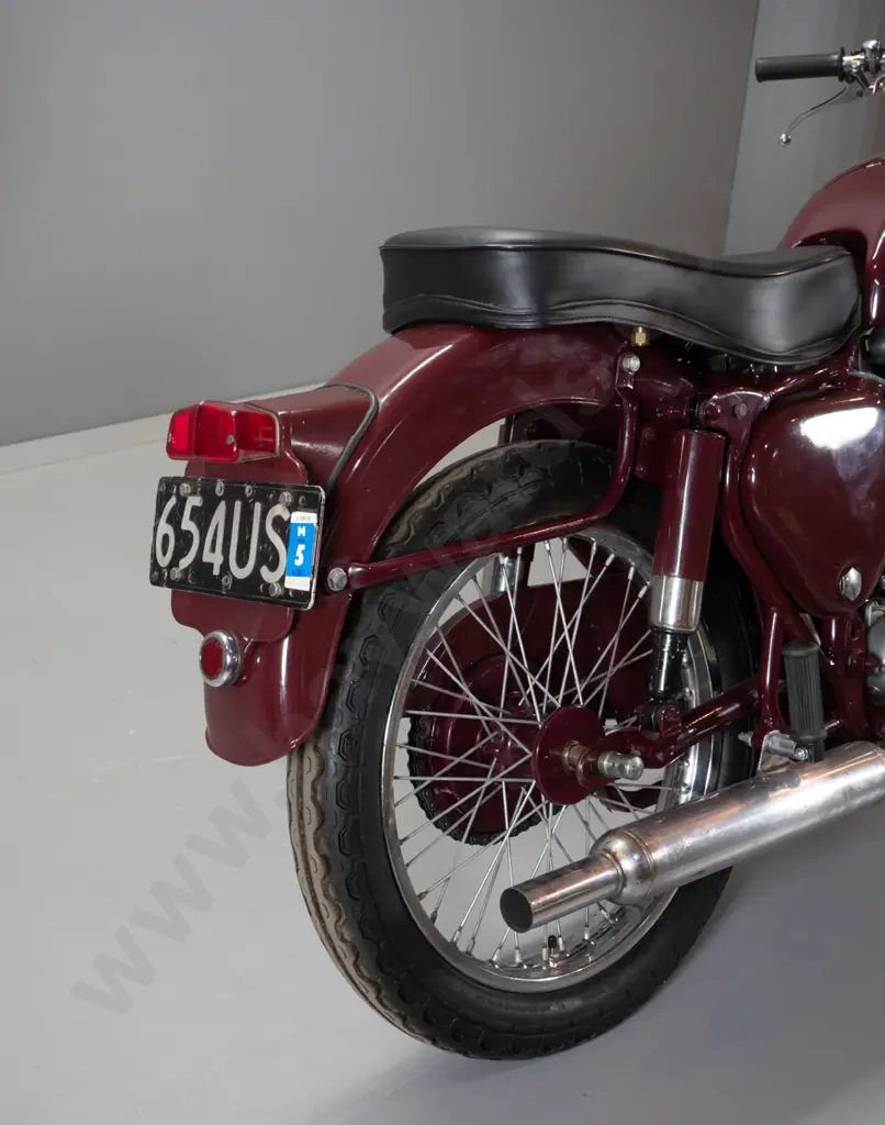restored BSA  B31 1954 348cc motorcycle - with original registration papers, workshop manual and paint Image 1++