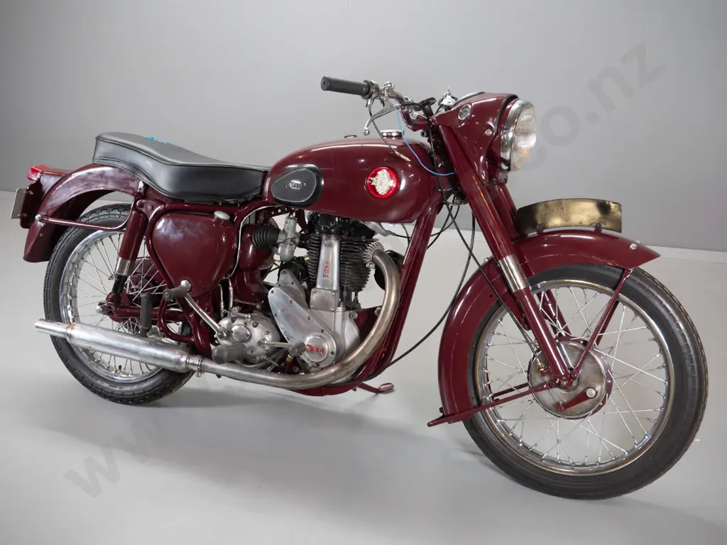 restored BSA  B31 1954 348cc motorcycle - with original registration papers, workshop manual and paint Image 1++