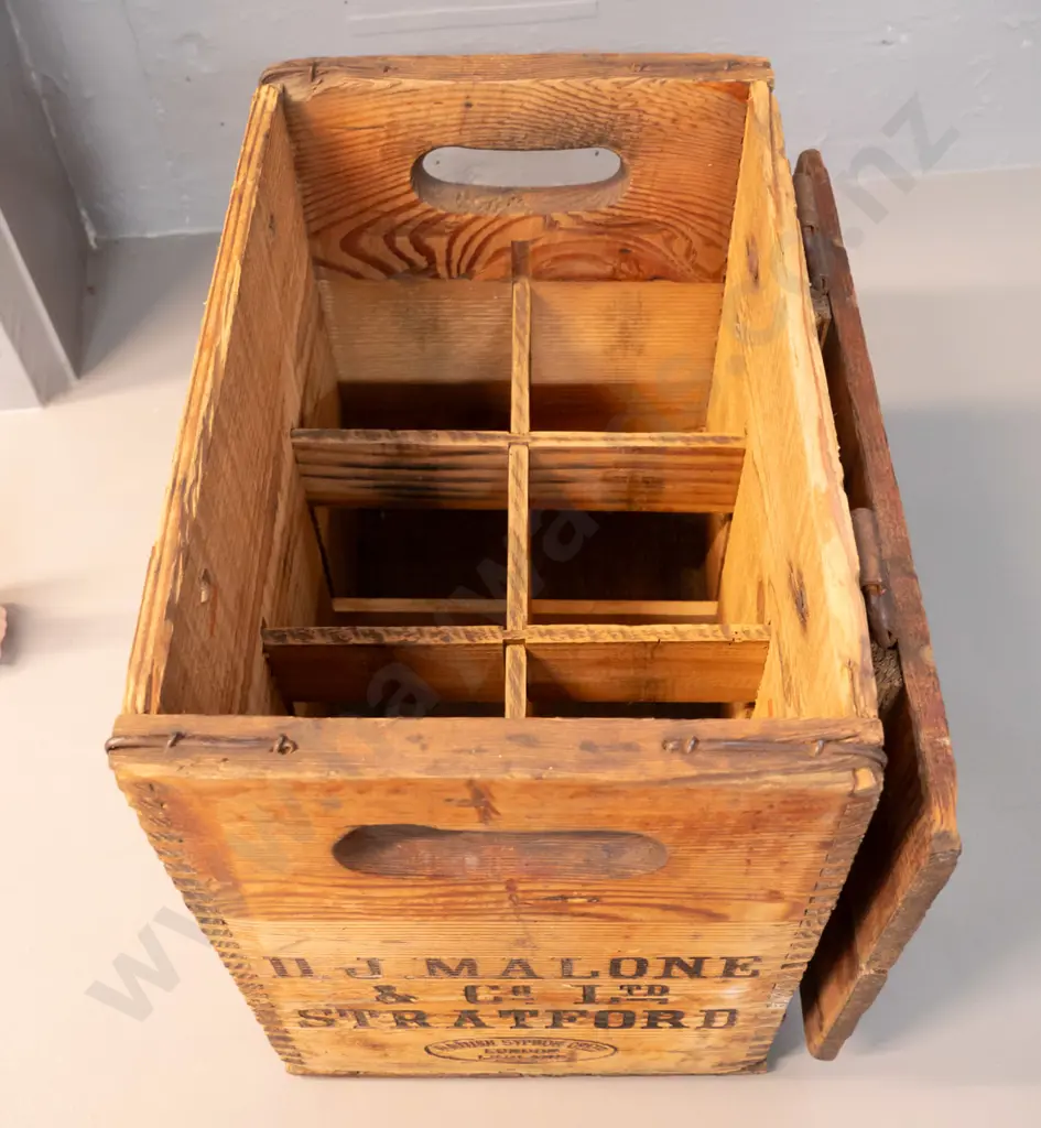 wooden syphon bottle crate with hinged lid - marked DJ Malone Stratford and British Syphon Co H340 W360 D240 Image 1++