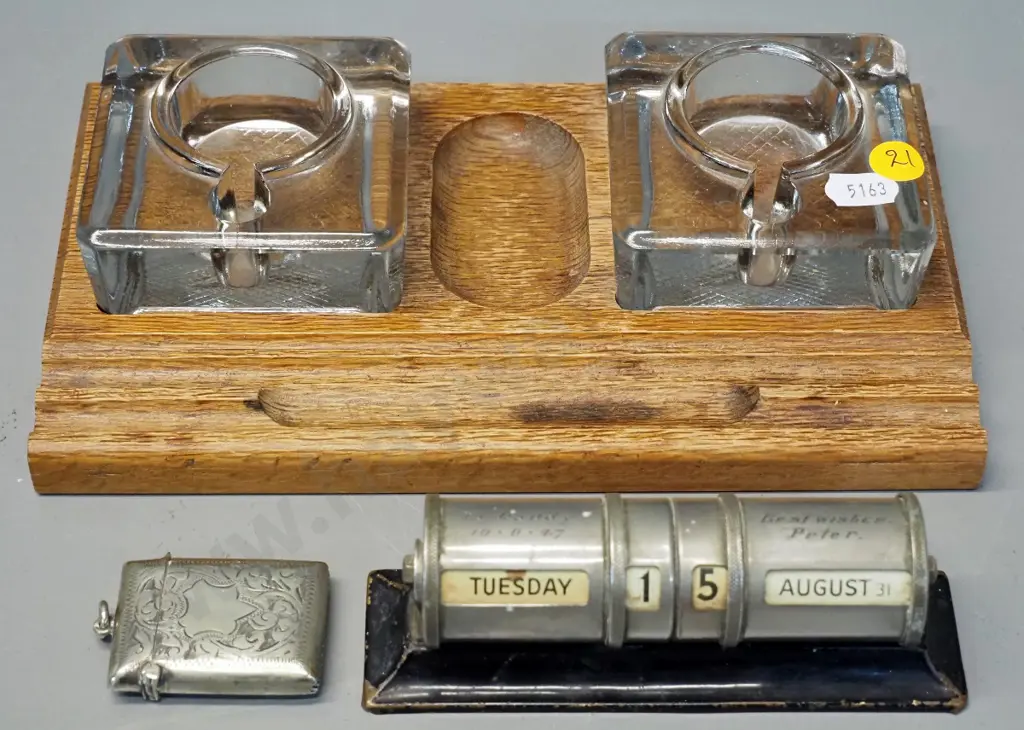 oak desktop inkwell set w/2 glass inkwells, desk calendar w/gift engraving 1947 & a plated vesta case and Image 1++