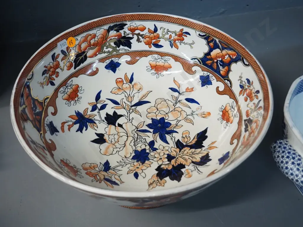 2 large vintage serving bowls - round Imari one has chip to base H150 D-310 Image 1++