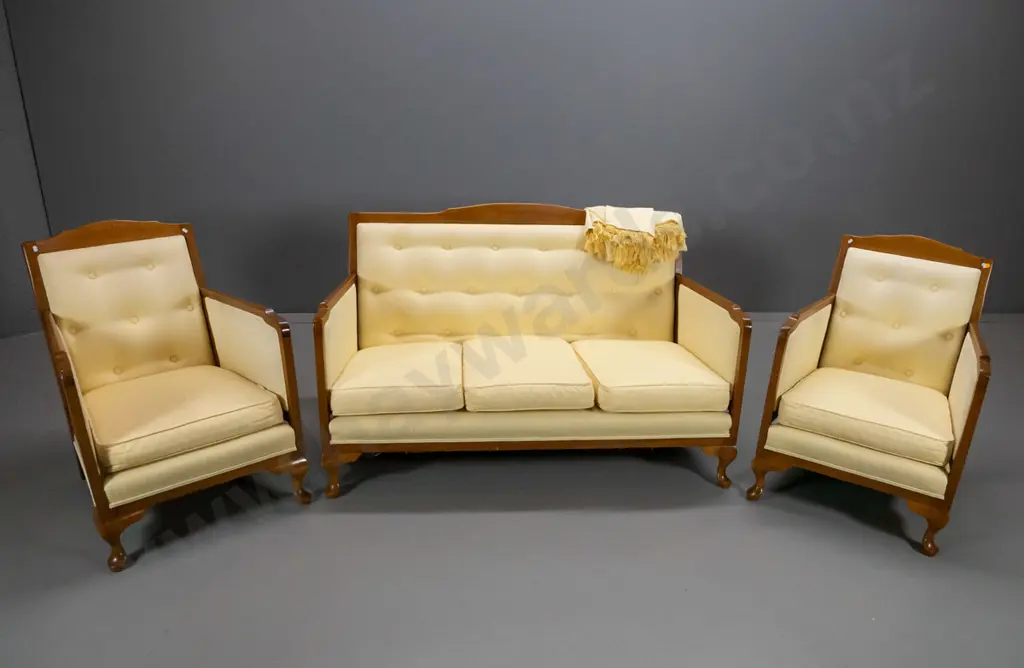 3-piece mahogany framed cab leg lounge suite w/upholstered sides, loose cushions, damask fabric - settee H780 W1330 D700 Image 1++