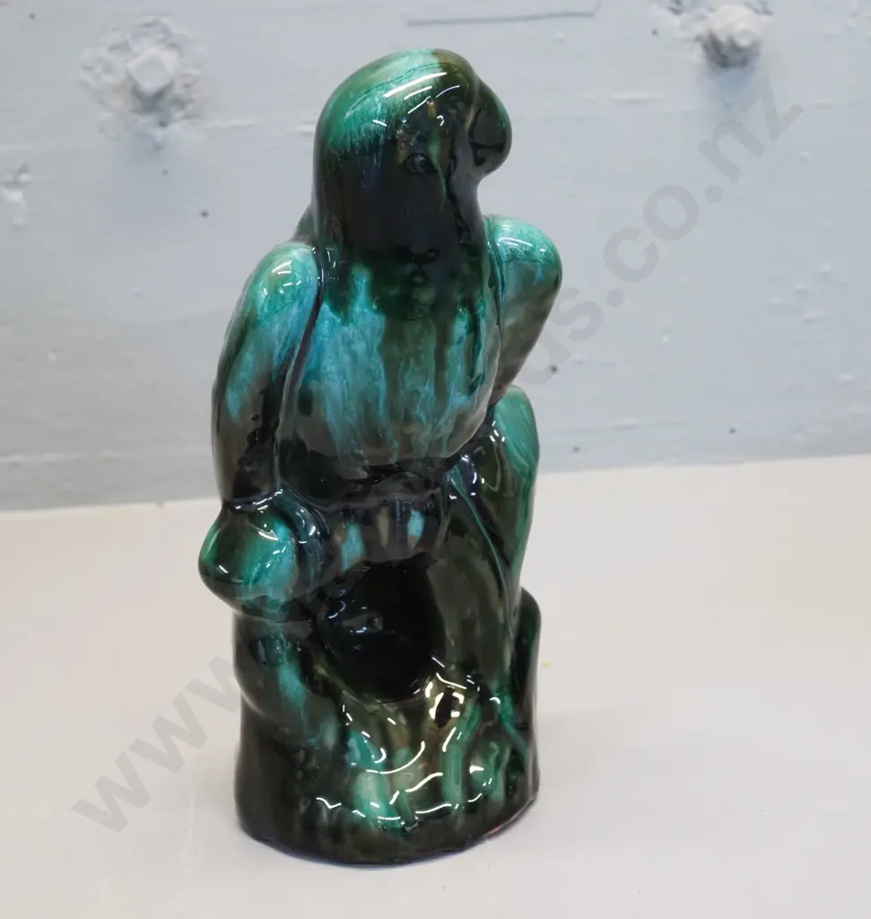 Blue Mountain pottery parrot figure H-220 Image 1++