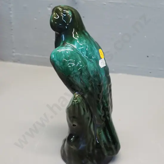 Blue Mountain pottery parrot figure H-220