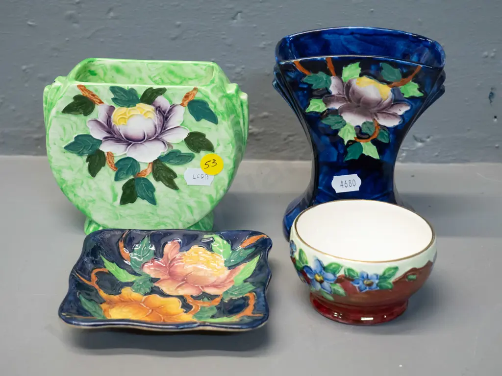 4 small pieces of Maling china - 2 vases, pin dish and small bowl. Taller vase is H-130 Image 1++