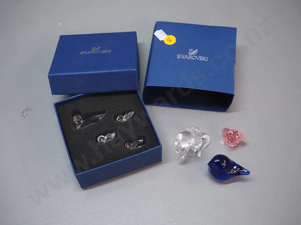 3 Swarovski crystal items - boxed duck w/3 ducklings, cat and rabbit - and a small marbled blue glass bird Image 1++