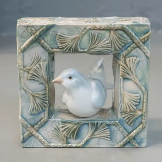 Lladro bird in a frame figure H-100