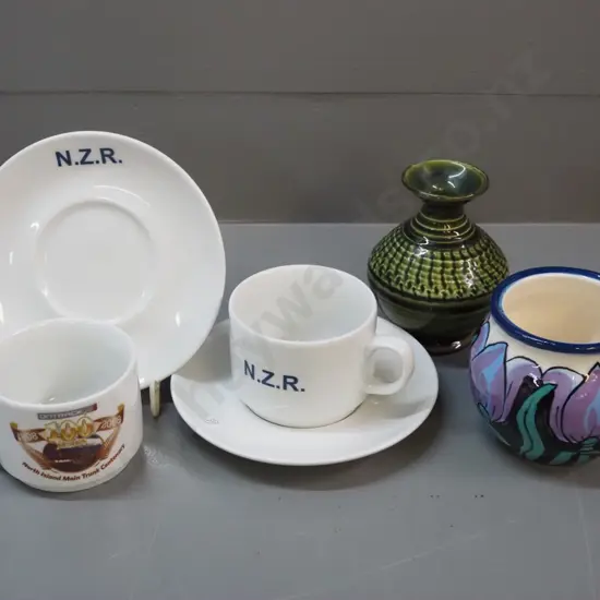 2 NZR 2008 Main Trunk Line Centenary cups & saucers (Crown Lynn Malaysia) & a Paul Welsh and 1 other NZ pottery vase