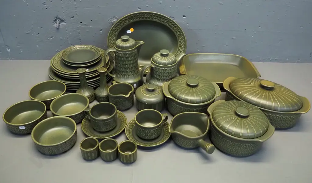 assorted retro Wedgwood 'Cambrian' dinner and oven ware - coffee & tea pot, casseroles, etc fleck to sugar bowl & 1 bowl Image 1++
