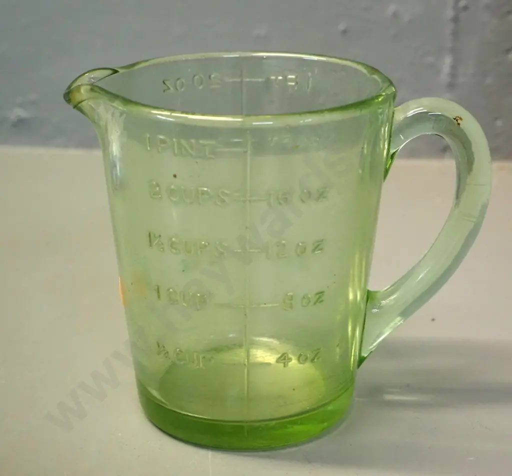 green uranium glass 1 pint measuring jug Image 1++