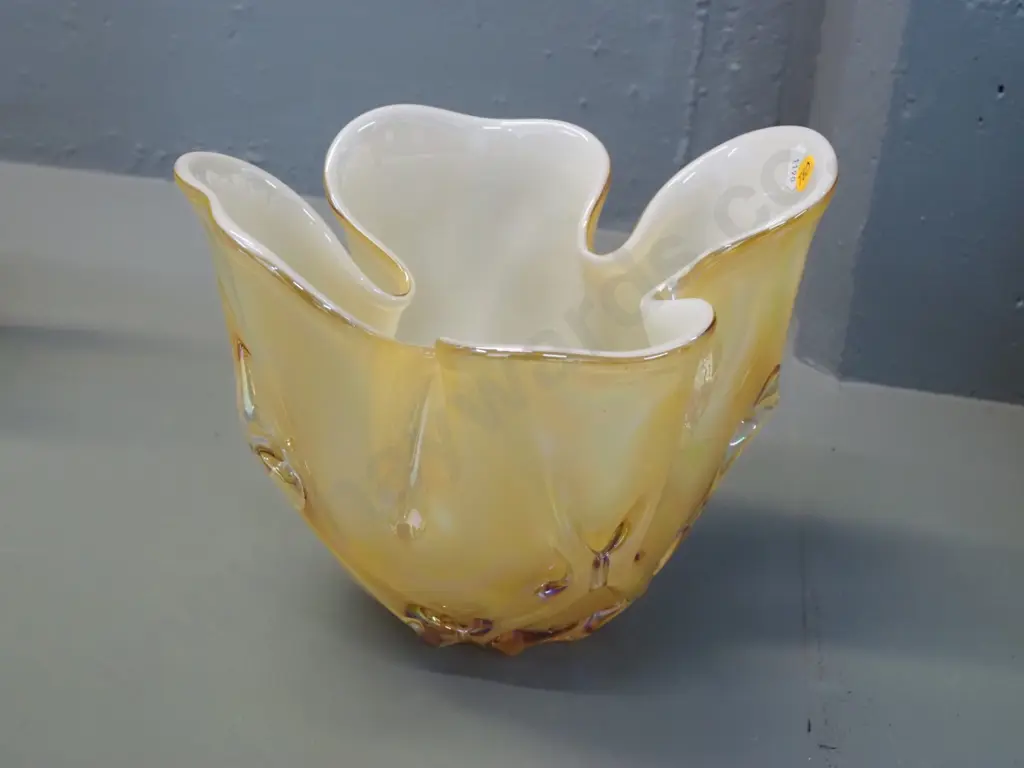 heavy art glass vase - gold lustre and cream lined H-200 D-200 Image 1++